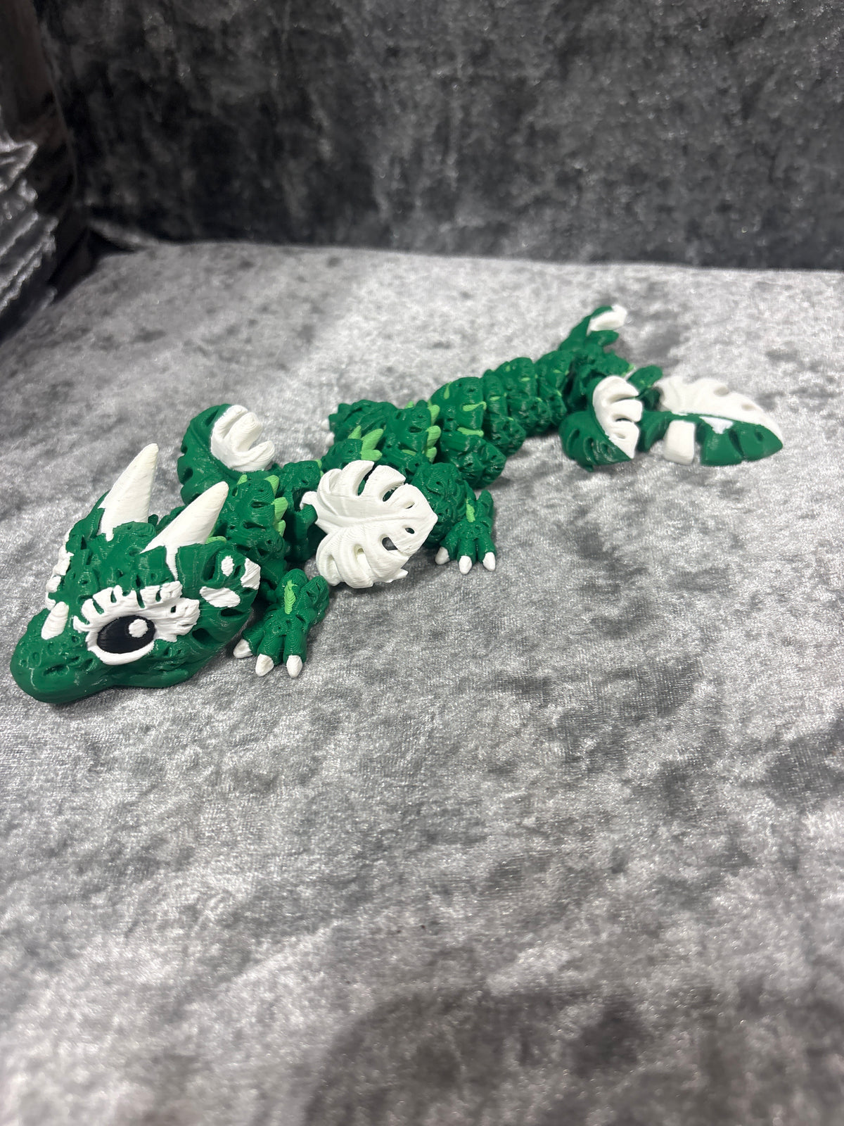 Baby Leaf Monstera Dragon