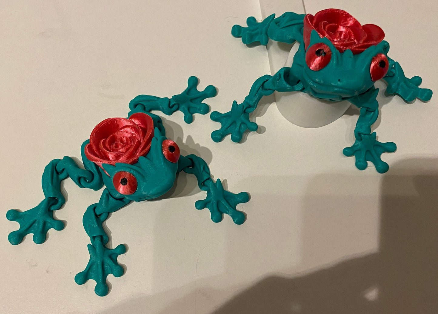 Flexi Rose Frog