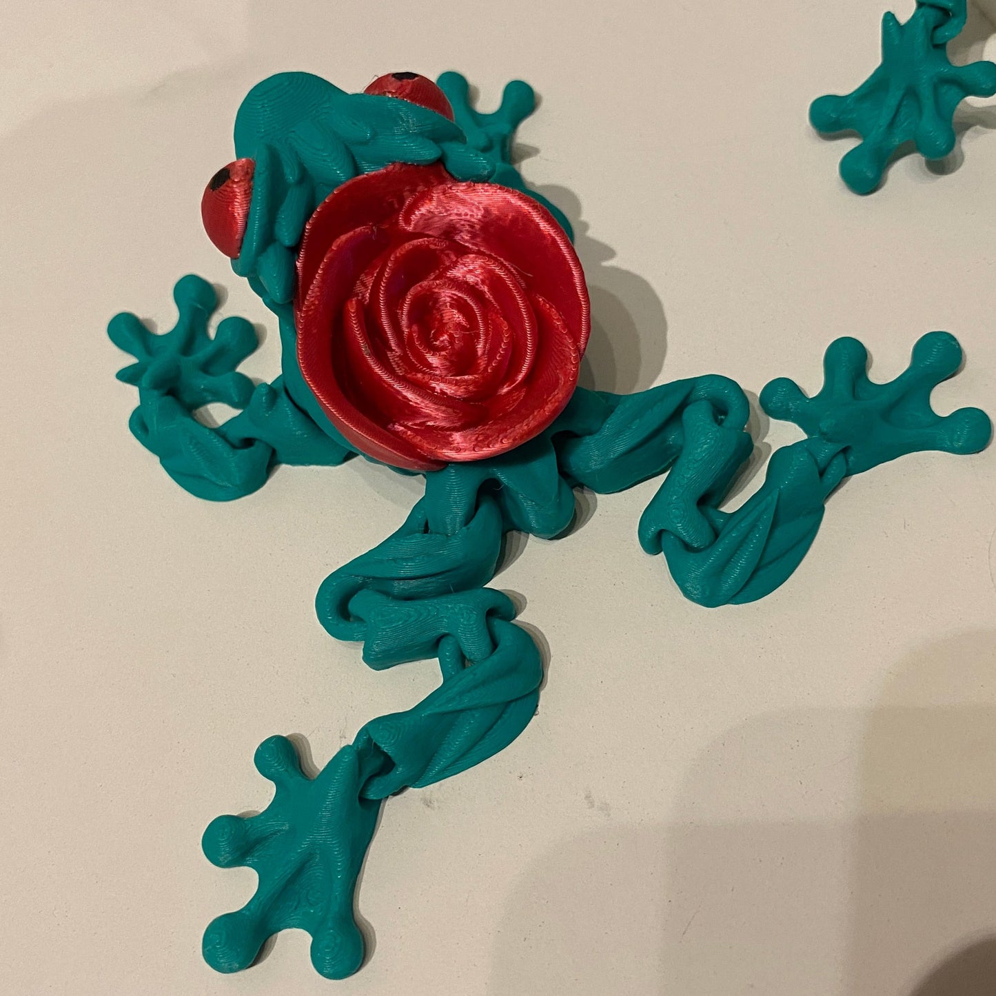 Flexi Rose Frog