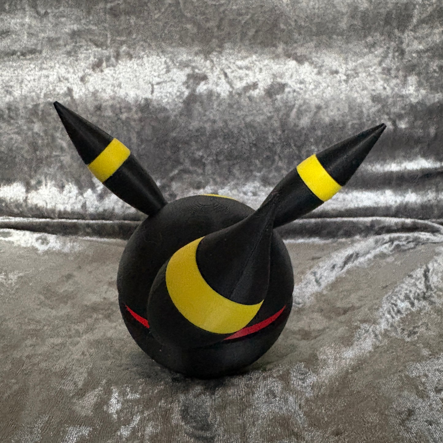 0197 Umbreon Ball