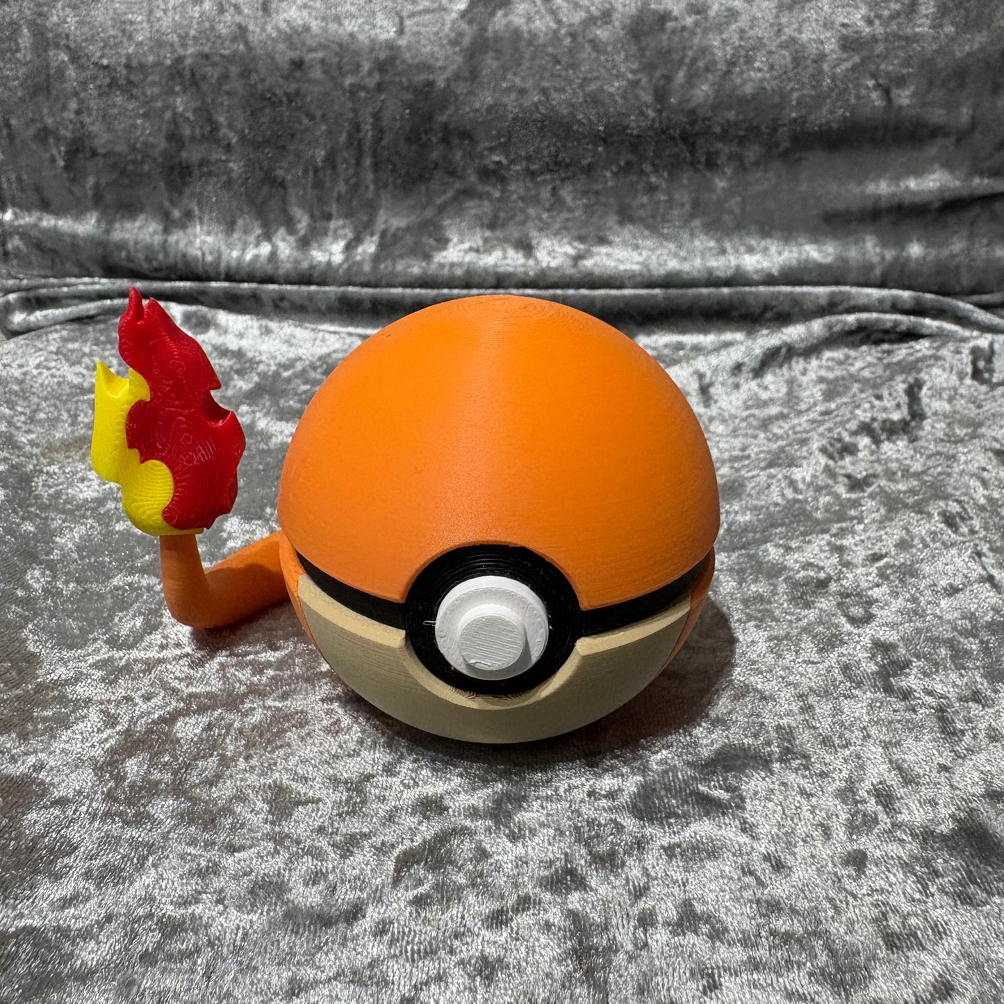 0004 Charmander Ball